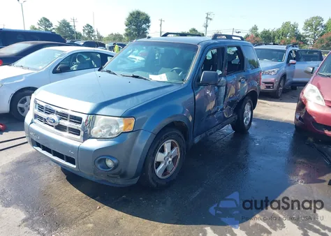 2011 Ford Escape Xlt z USA, uszkodzony, nr VIN 1FMCU0D73BKA83242